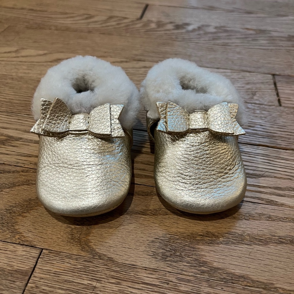 Freshly picked shearling moccasin bootie - sz 2